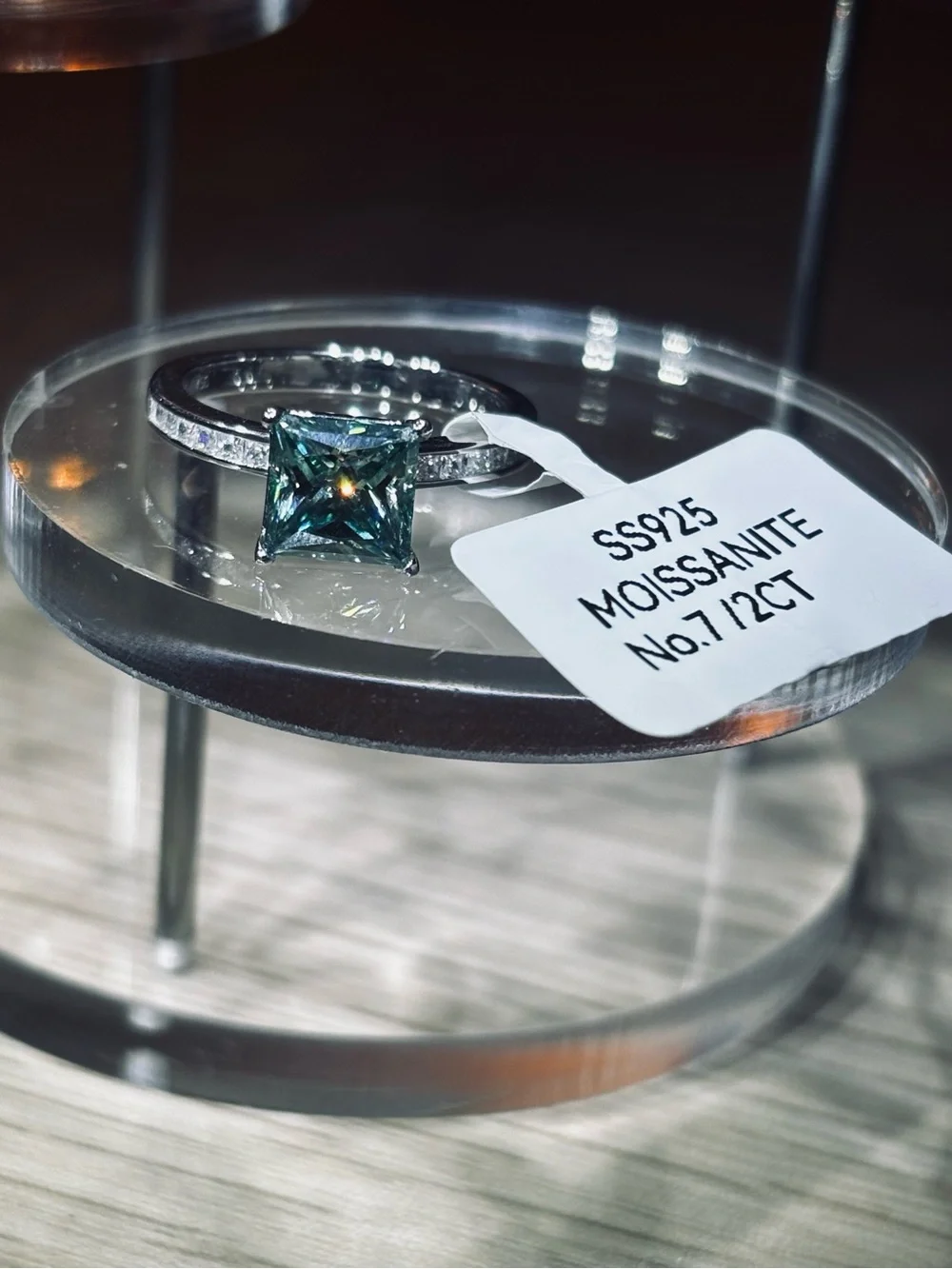 Solid 925 Sterling Silver VVS Emerald Green Moissanite Ring - Picture 3 of 12